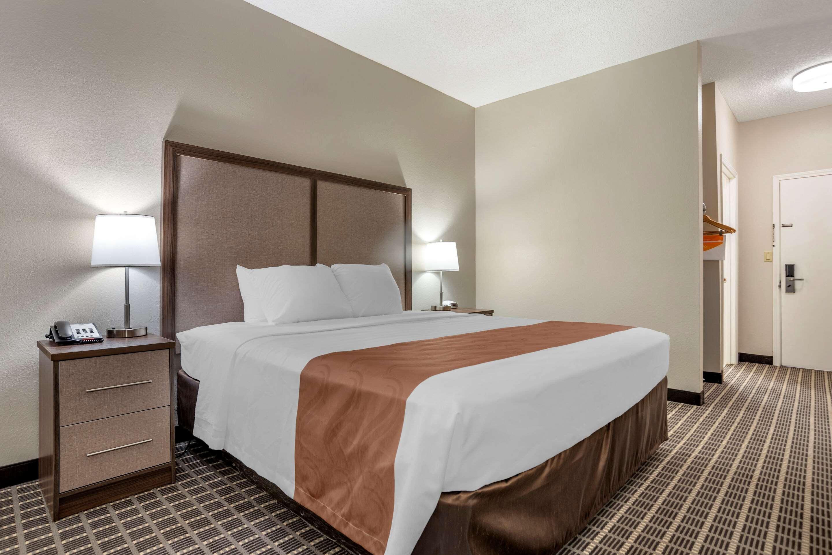 Quality Inn Моултри Экстерьер фото