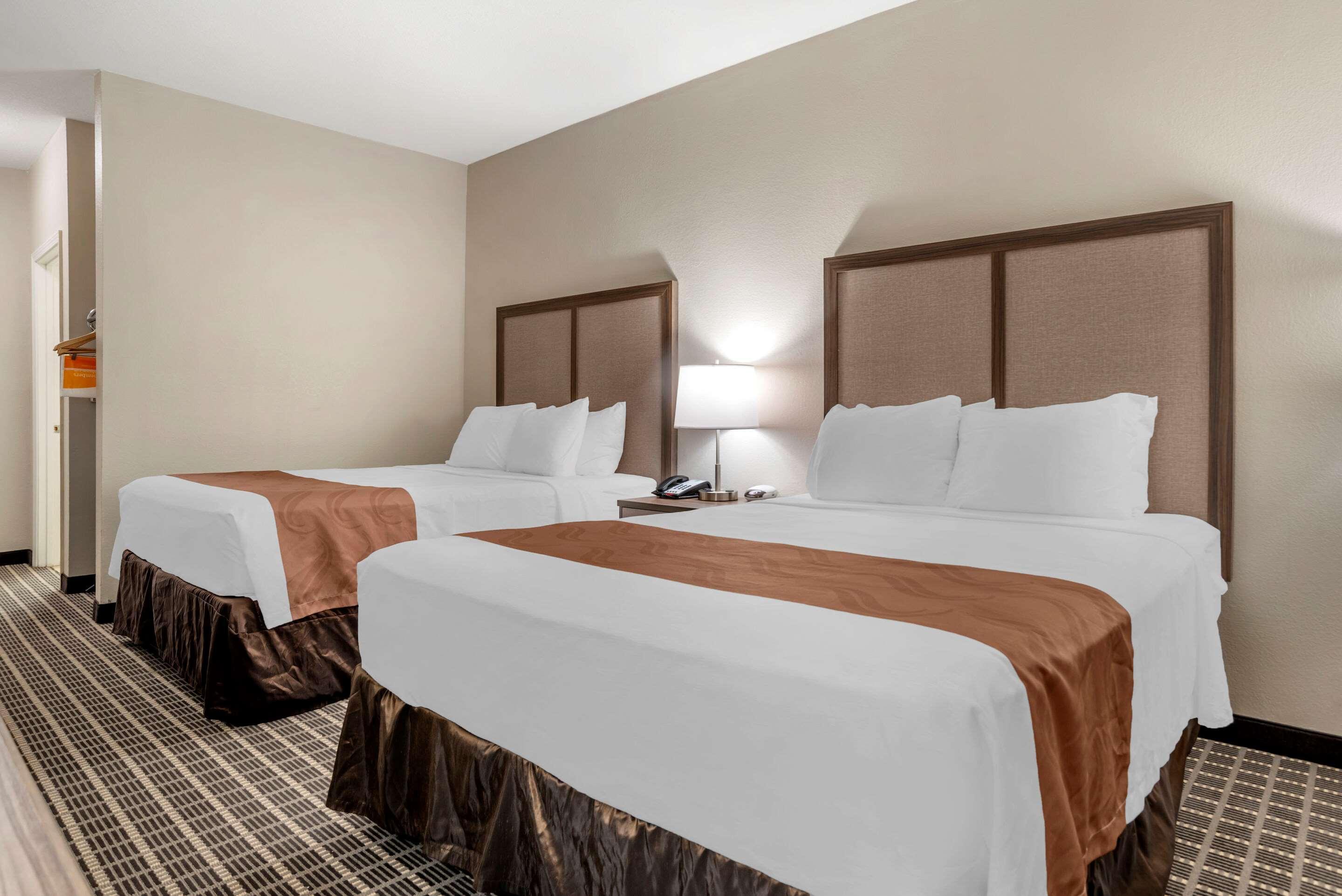 Quality Inn Моултри Экстерьер фото