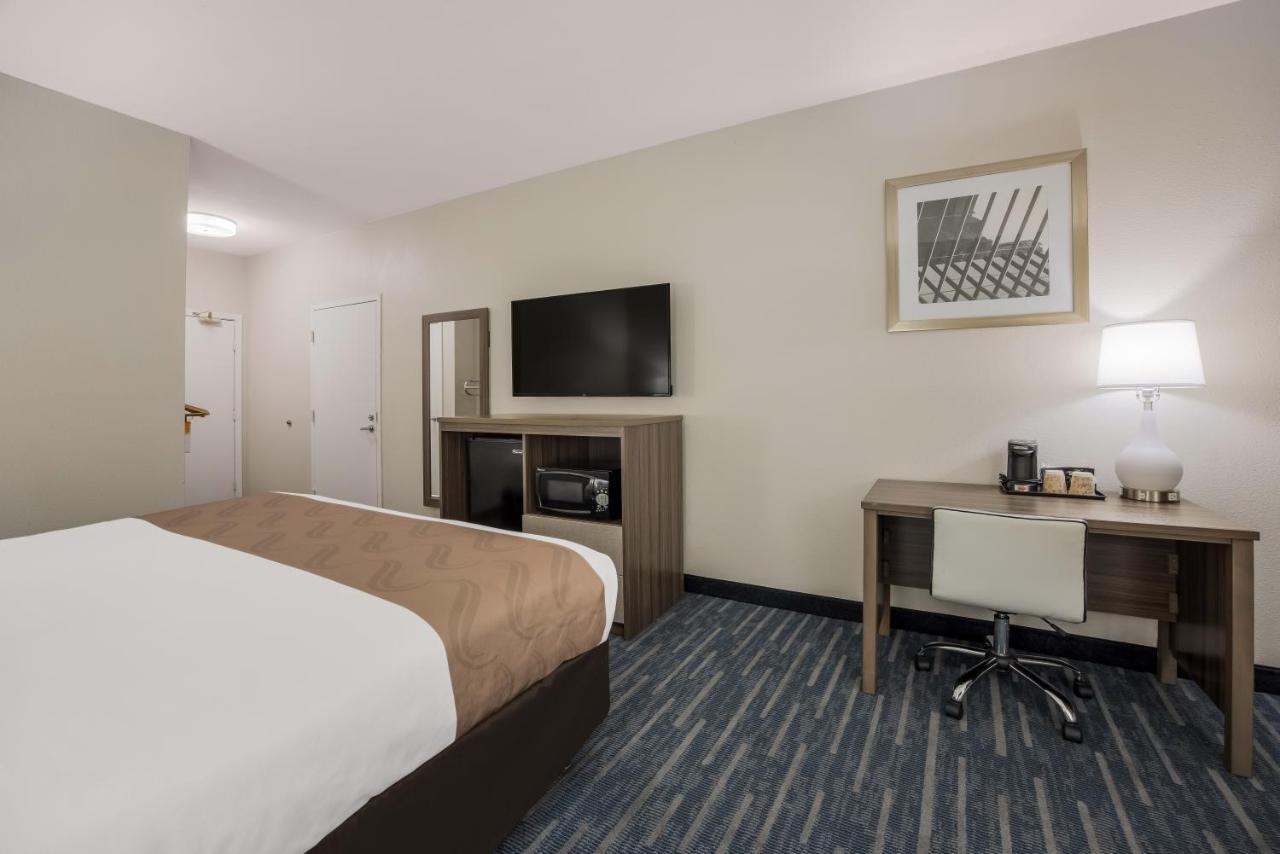 Quality Inn Моултри Экстерьер фото