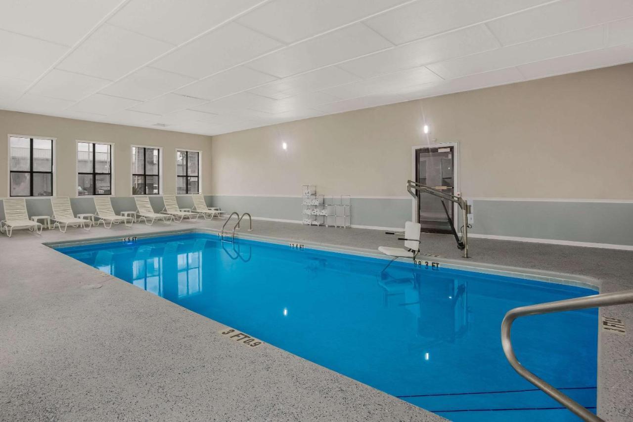 Quality Inn Моултри Экстерьер фото