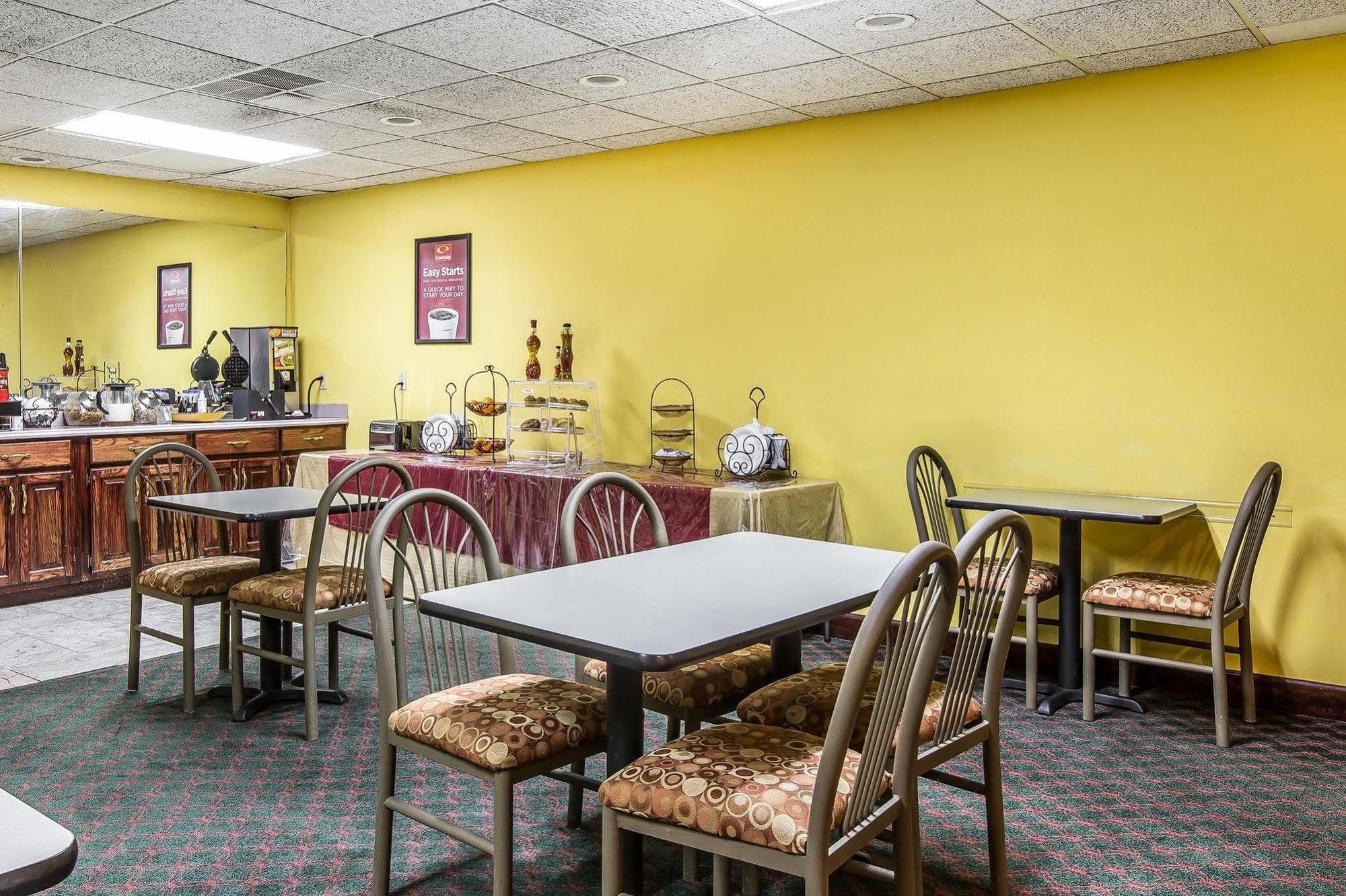 Quality Inn Моултри Экстерьер фото